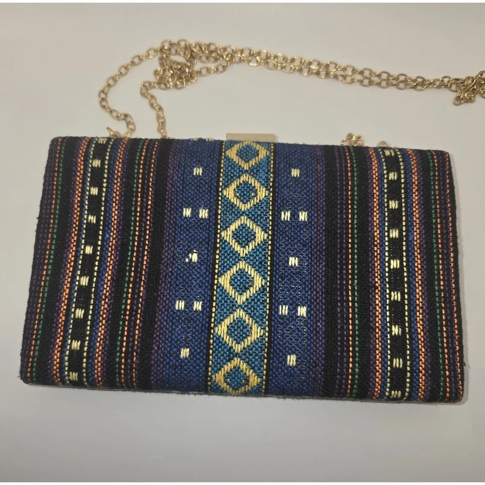 Bamboo Trading Company Clutch Purse Gold Tone Chain‎ -1530
